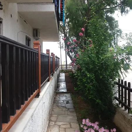 Apartment House Kosmas On The Sarti